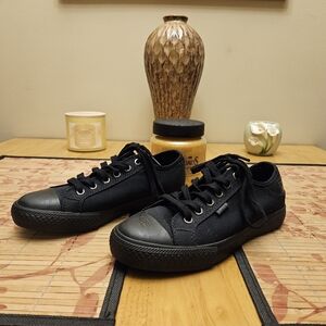 Levi's Women's Black Skate Sneakers Size 5.5